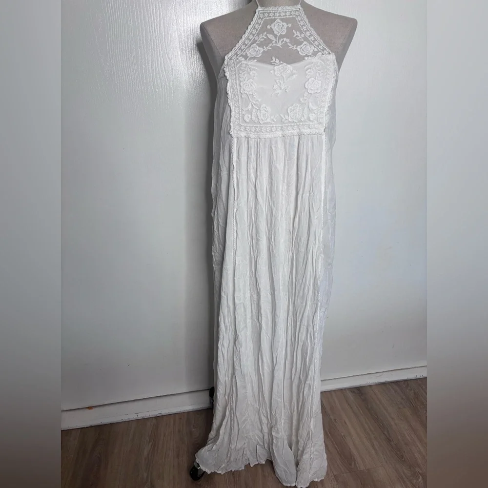 Abercrombie & Fitch White Lace Halter Maxi Dress - Women's Size Small - Romantic